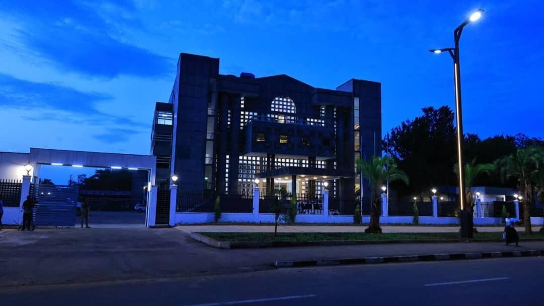 photo_5875400083246270412_y