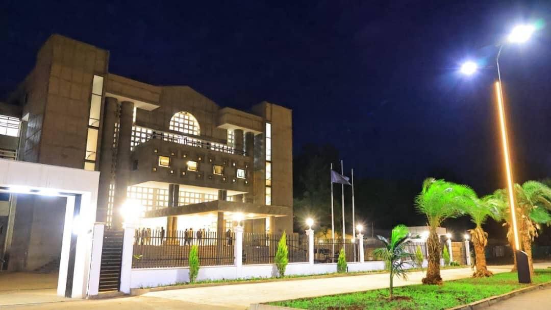 photo_5875400083246270417_y