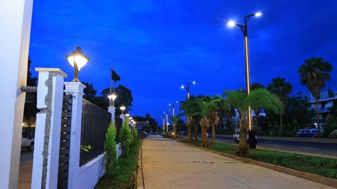 photo_5875400083246270419_y