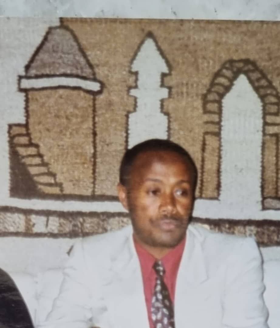 photo_5875400083246270431_y